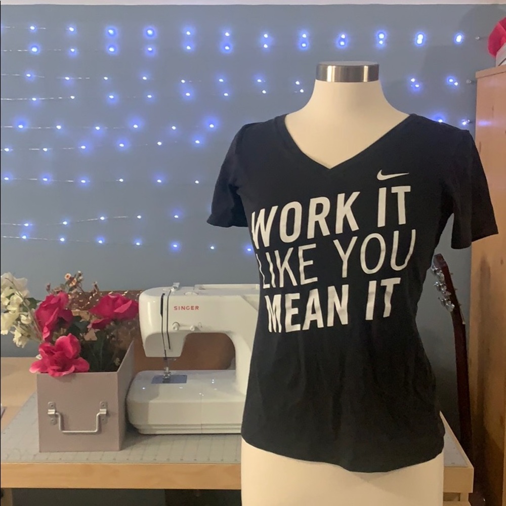 Dri-Fit Women’s Nike Workout Tee A012